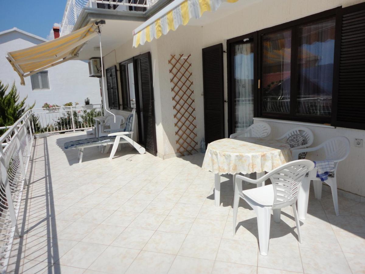 Wisteria Tivat Exterior foto