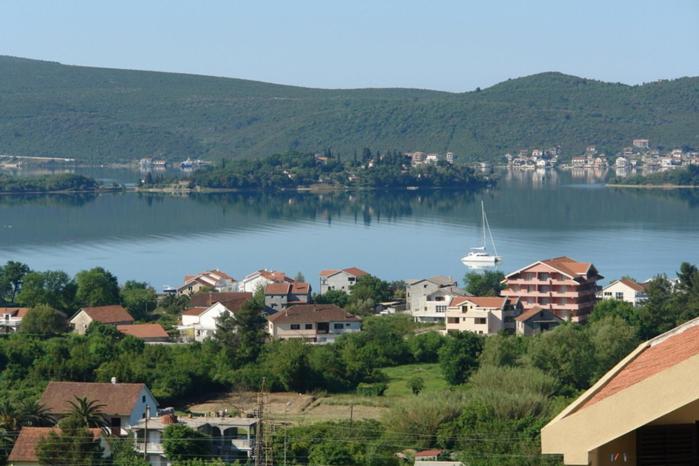 Wisteria Tivat Exterior foto