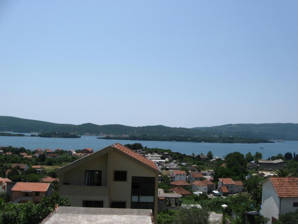 Wisteria Tivat Exterior foto