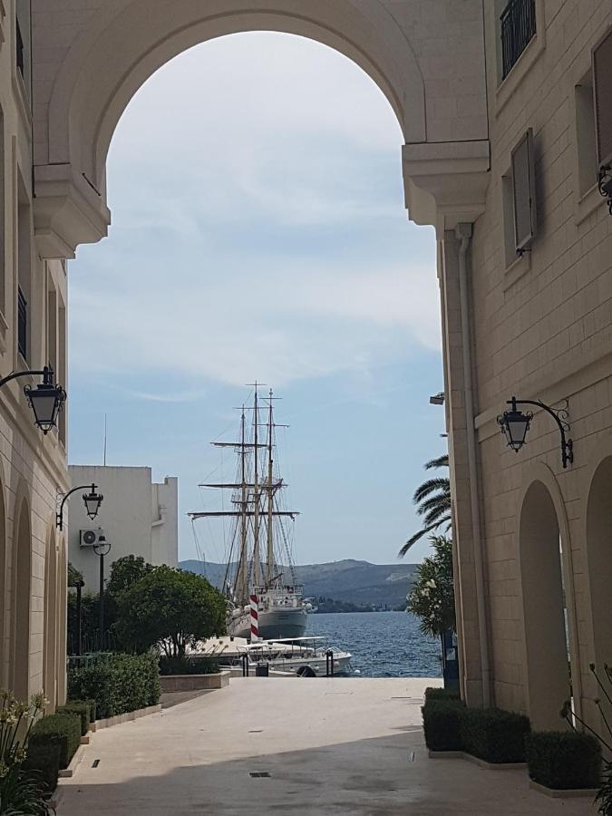 Wisteria Tivat Exterior foto