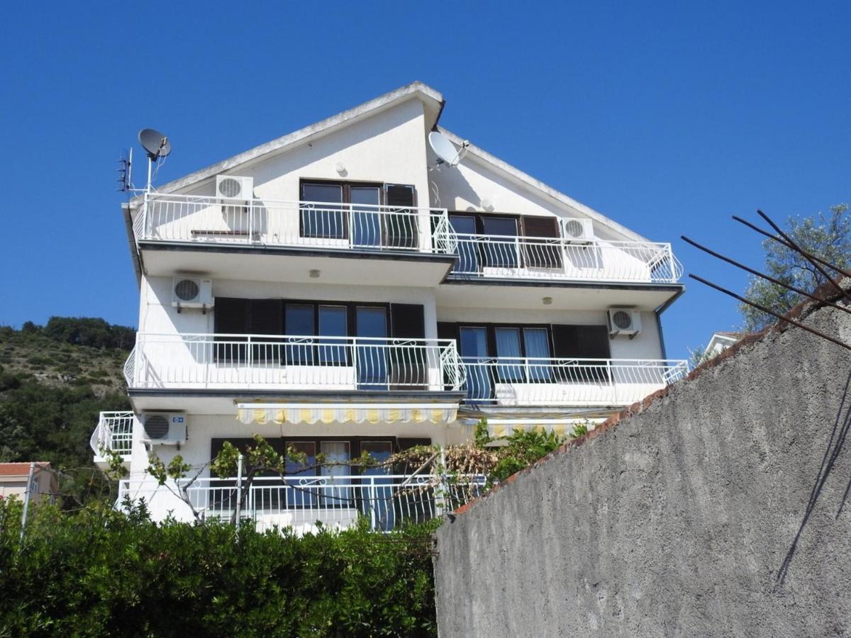 Wisteria Tivat Exterior foto